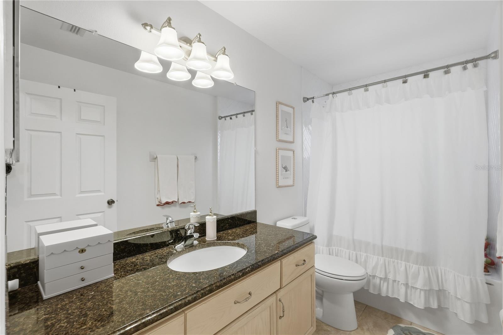 BROOKFIELD - Residential