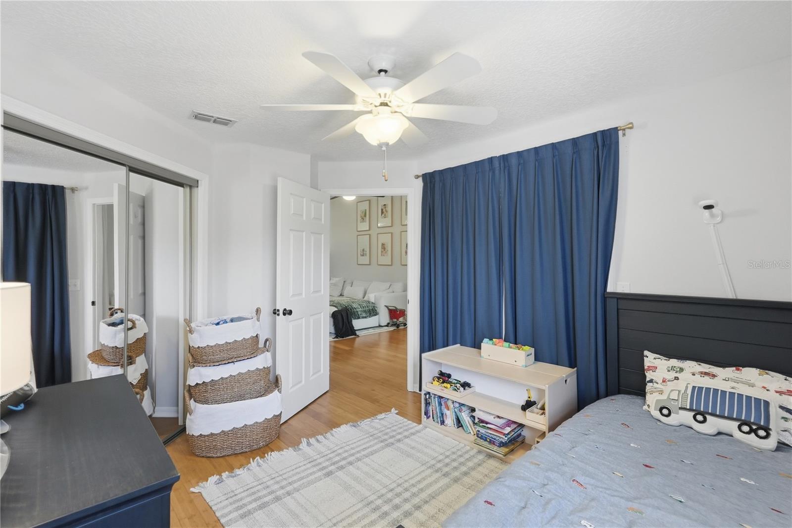 BROOKFIELD - Residential