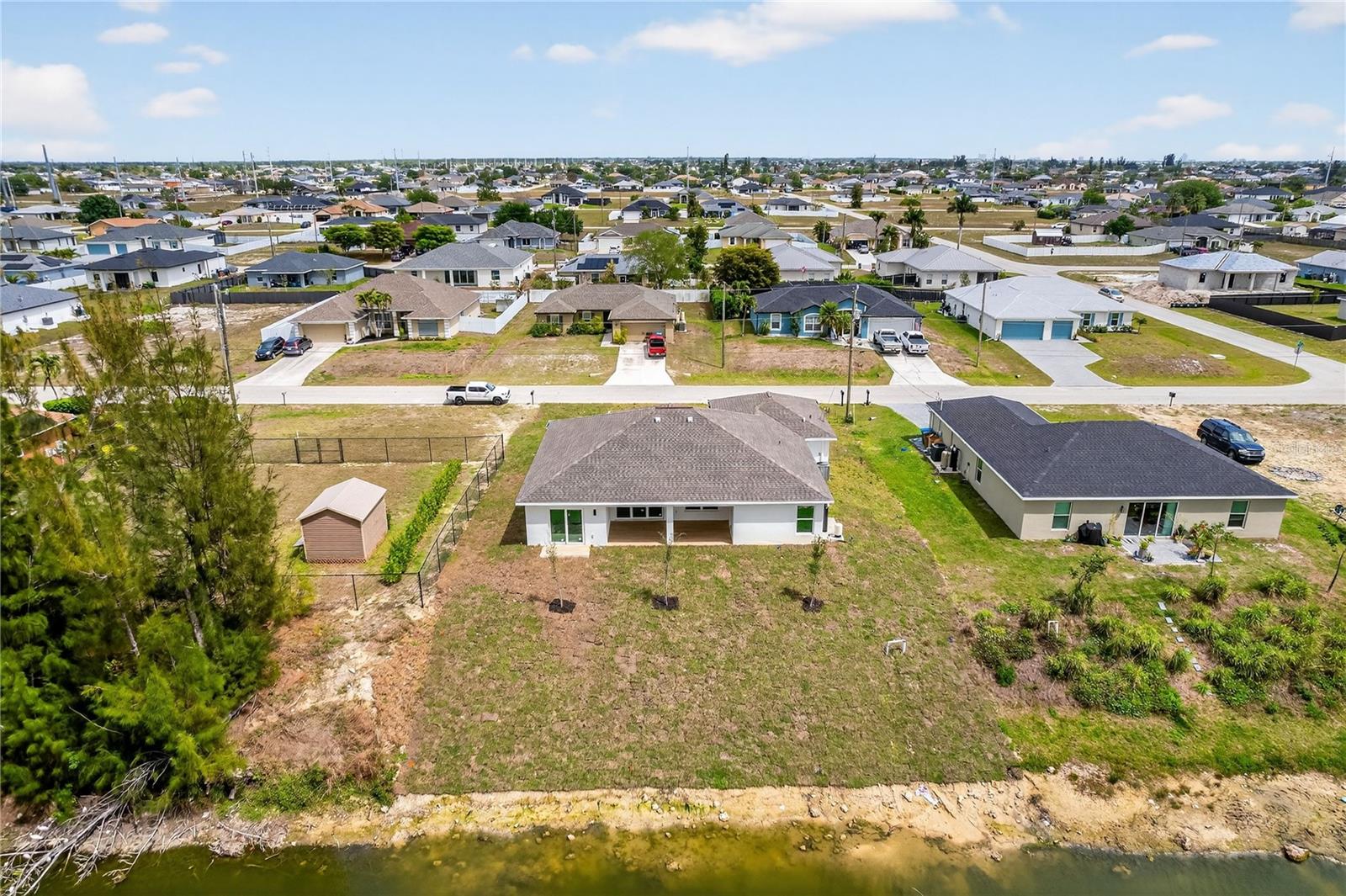 CAPE CORAL - Residential