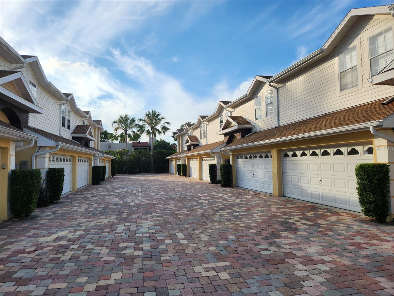 View CLEARWATER, FL 33761 townhome