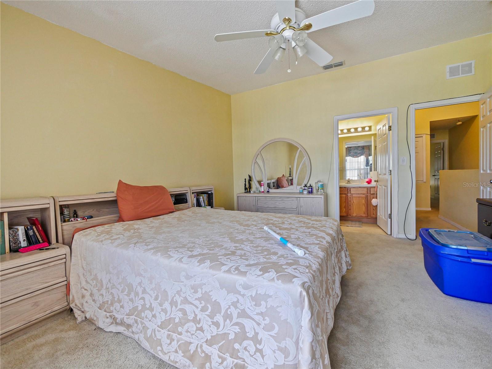 MERRITT COURT TWNHMS - Residential