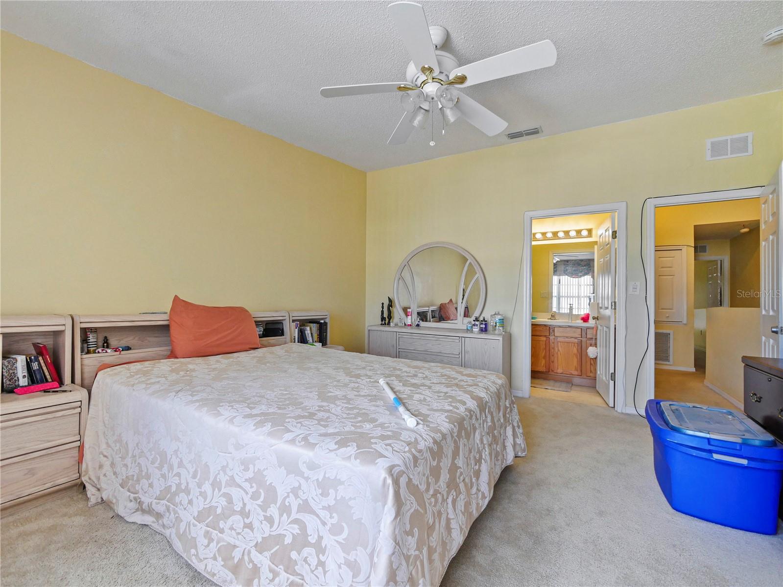 MERRITT COURT TWNHMS - Residential