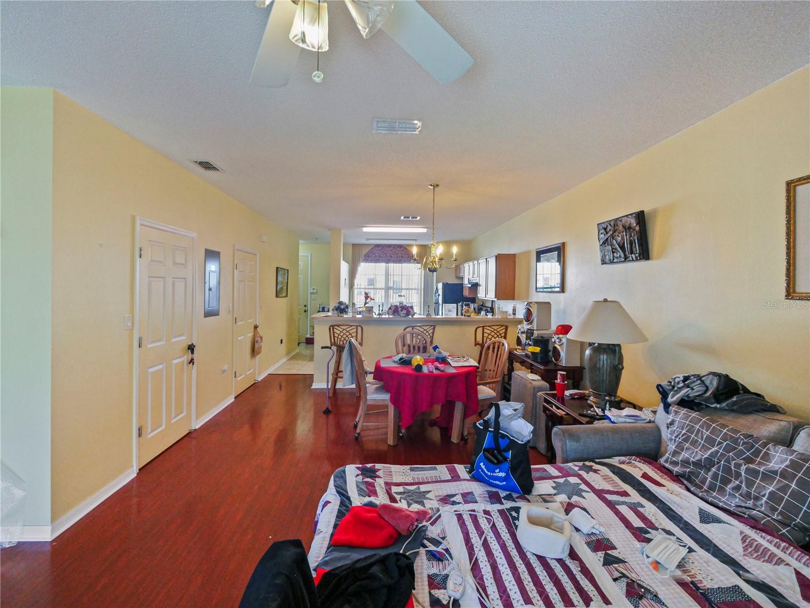 MERRITT COURT TWNHMS - Residential