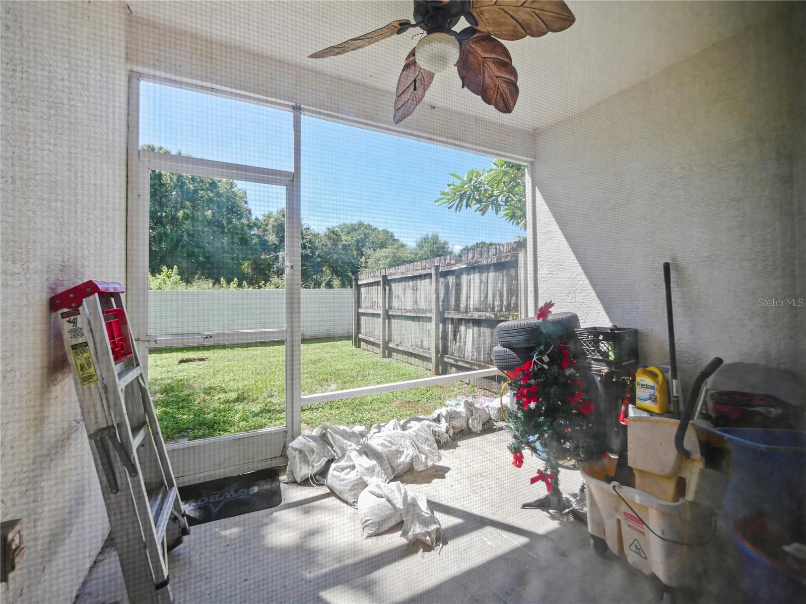 MERRITT COURT TWNHMS - Residential