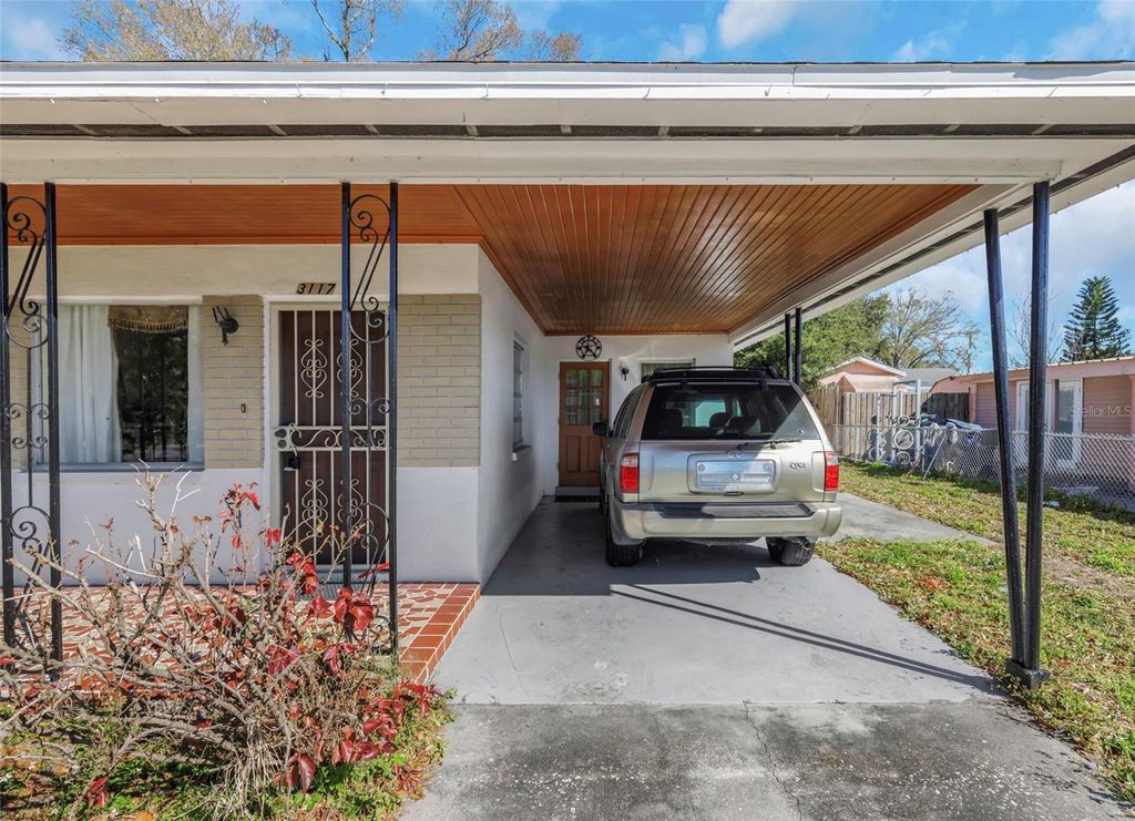 Photo of 3117 W Leroy Street, Tampa, FL 33607 (MLS # TB8479923)