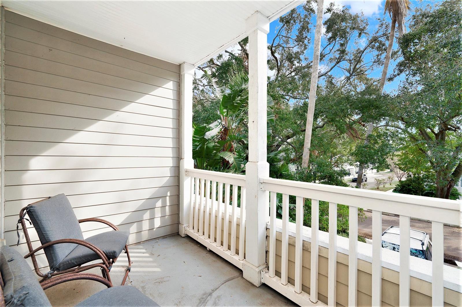 HYDE PARK WALK A CONDO - Residential