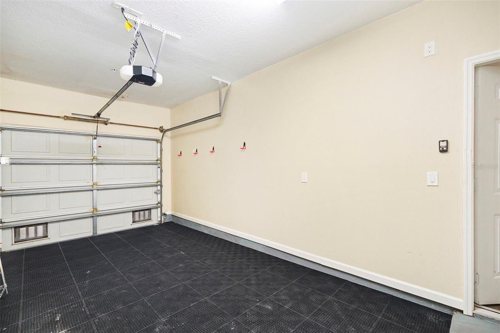 HYDE PARK WALK A CONDO - Residential