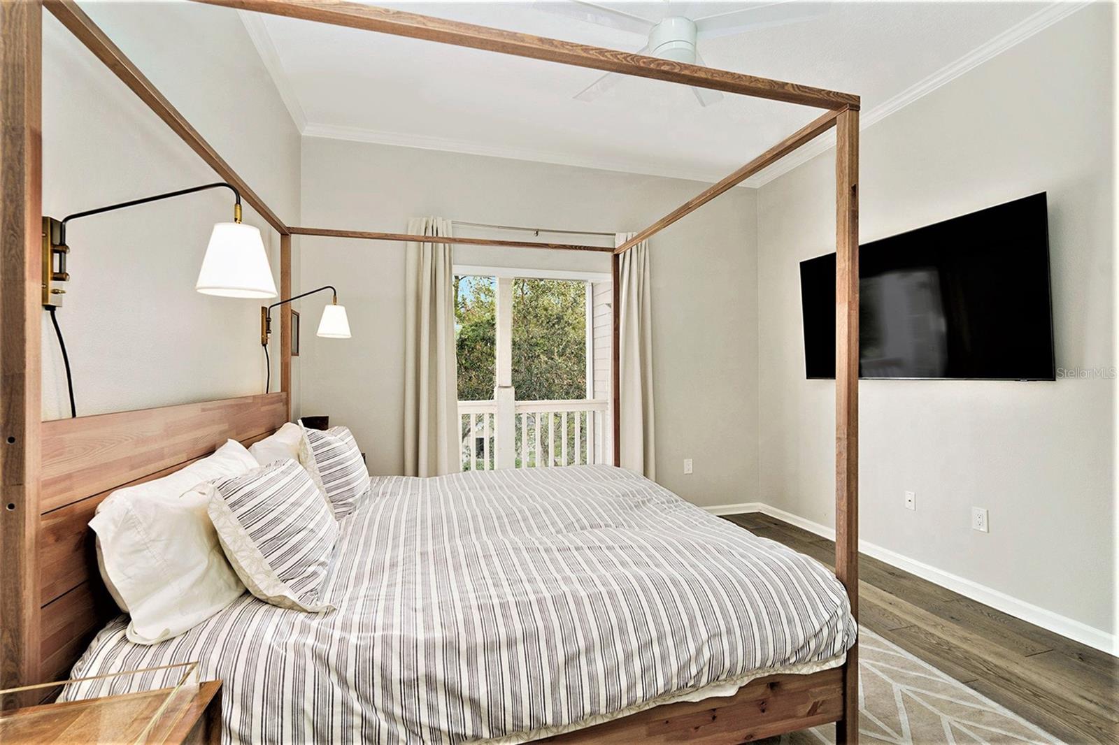 HYDE PARK WALK A CONDO - Residential