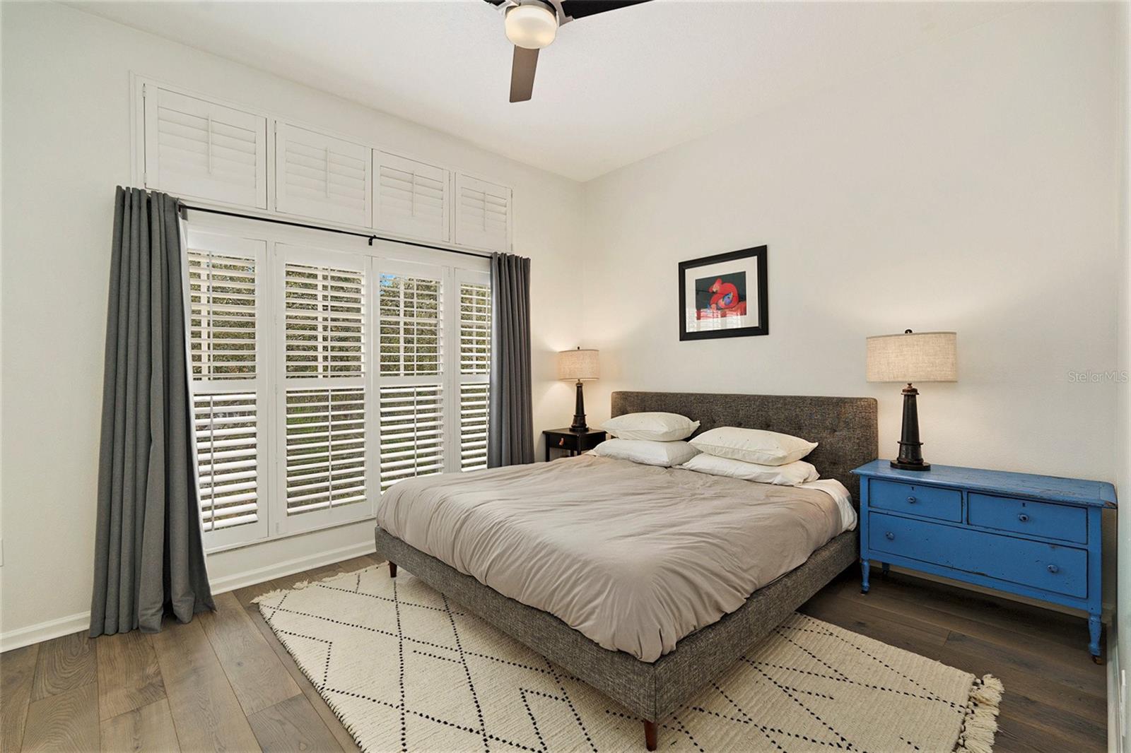 HYDE PARK WALK A CONDO - Residential