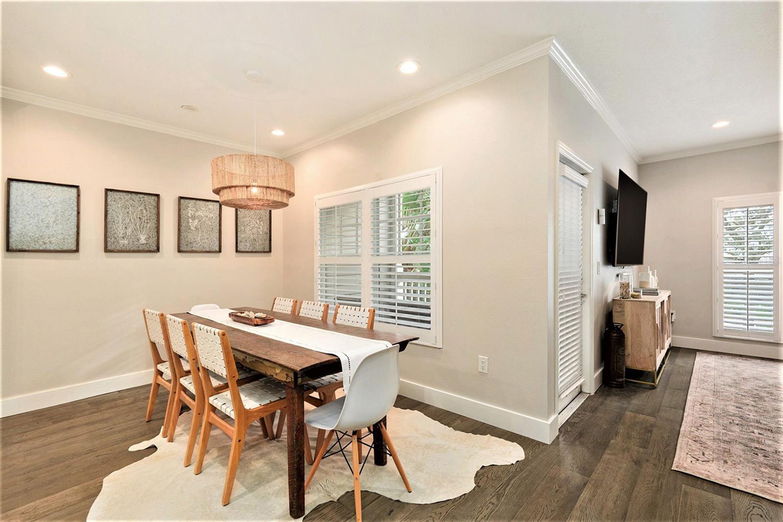 HYDE PARK WALK A CONDO - Residential