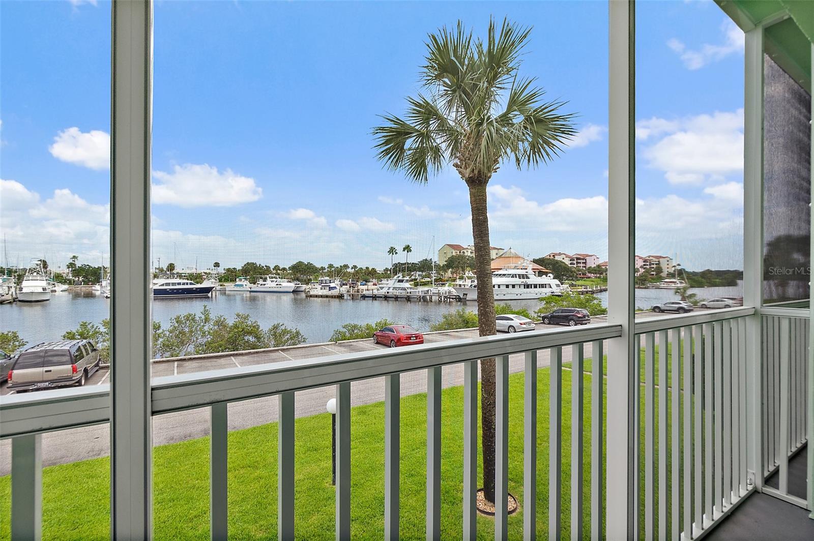 RIVER HOUSE - Residential