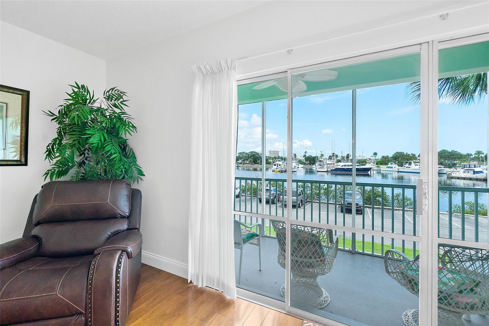 RIVER HOUSE - Residential