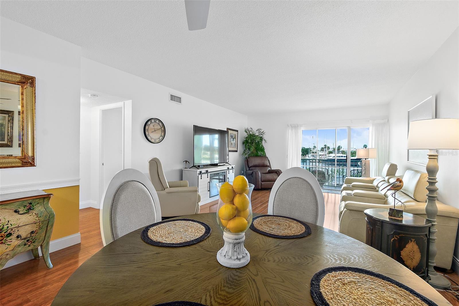 RIVER HOUSE - Residential