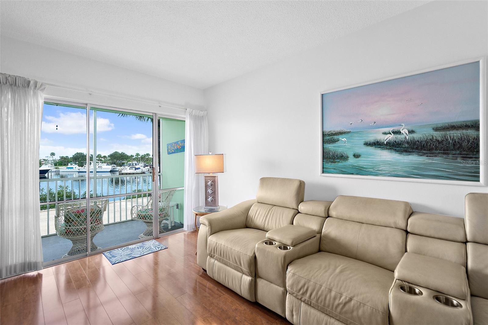 RIVER HOUSE - Residential