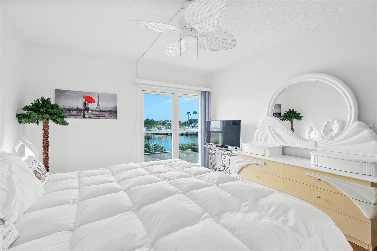 RIVER HOUSE - Residential