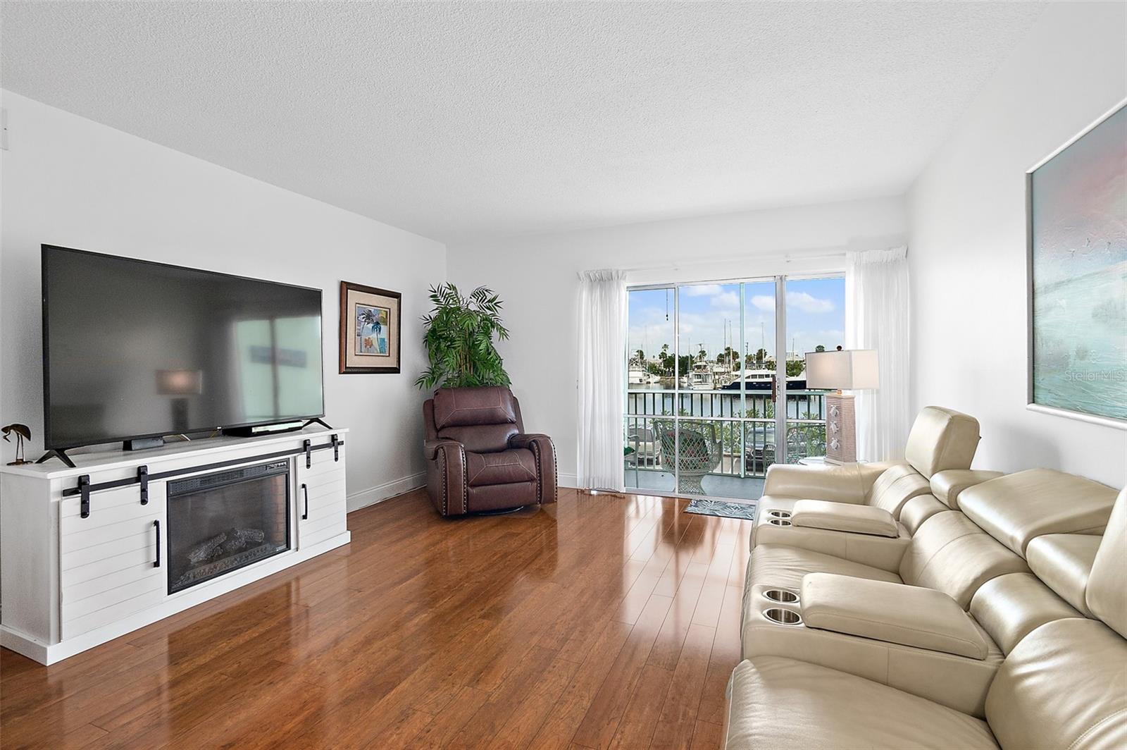 RIVER HOUSE - Residential