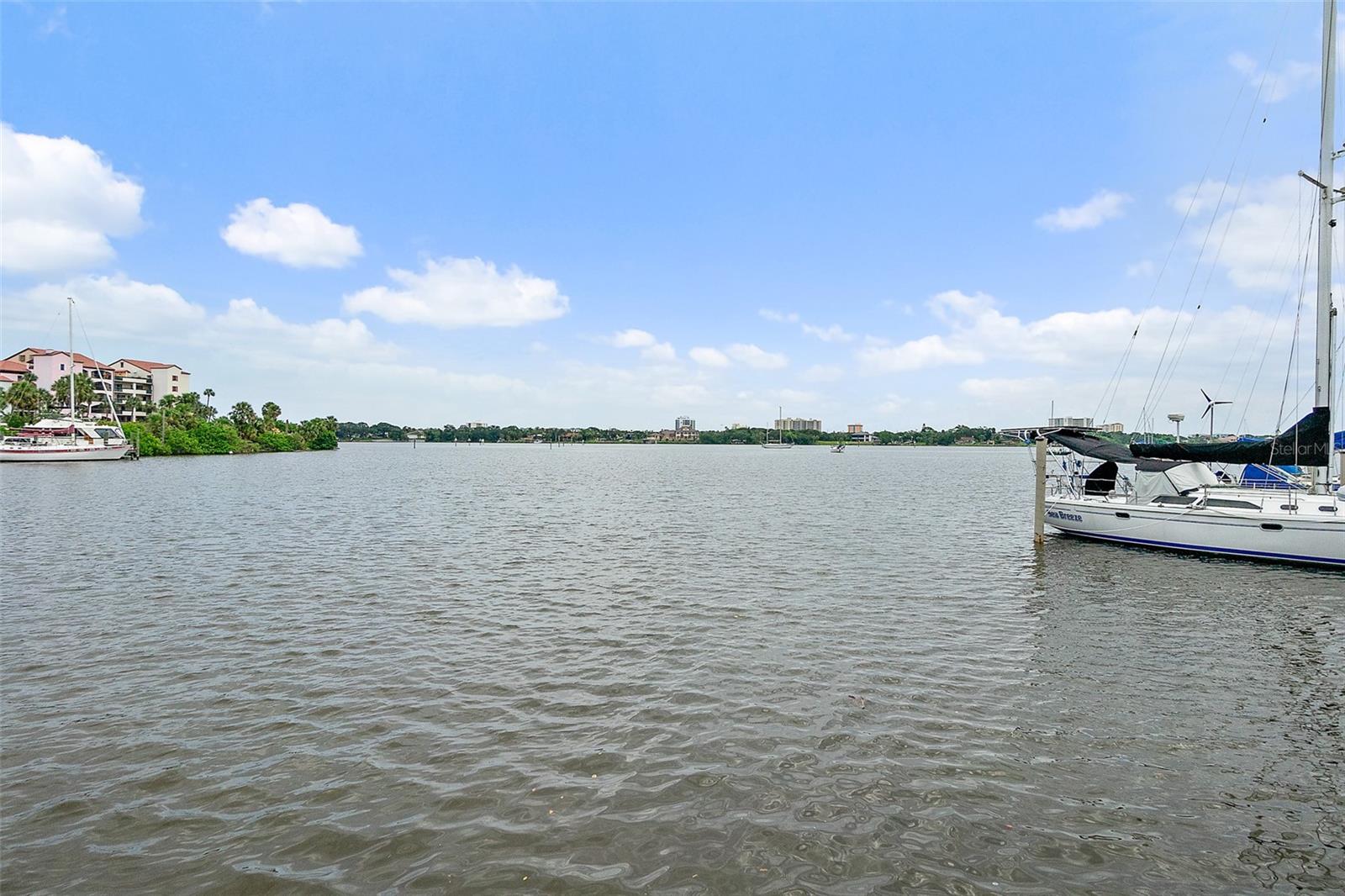 RIVER HOUSE - Residential