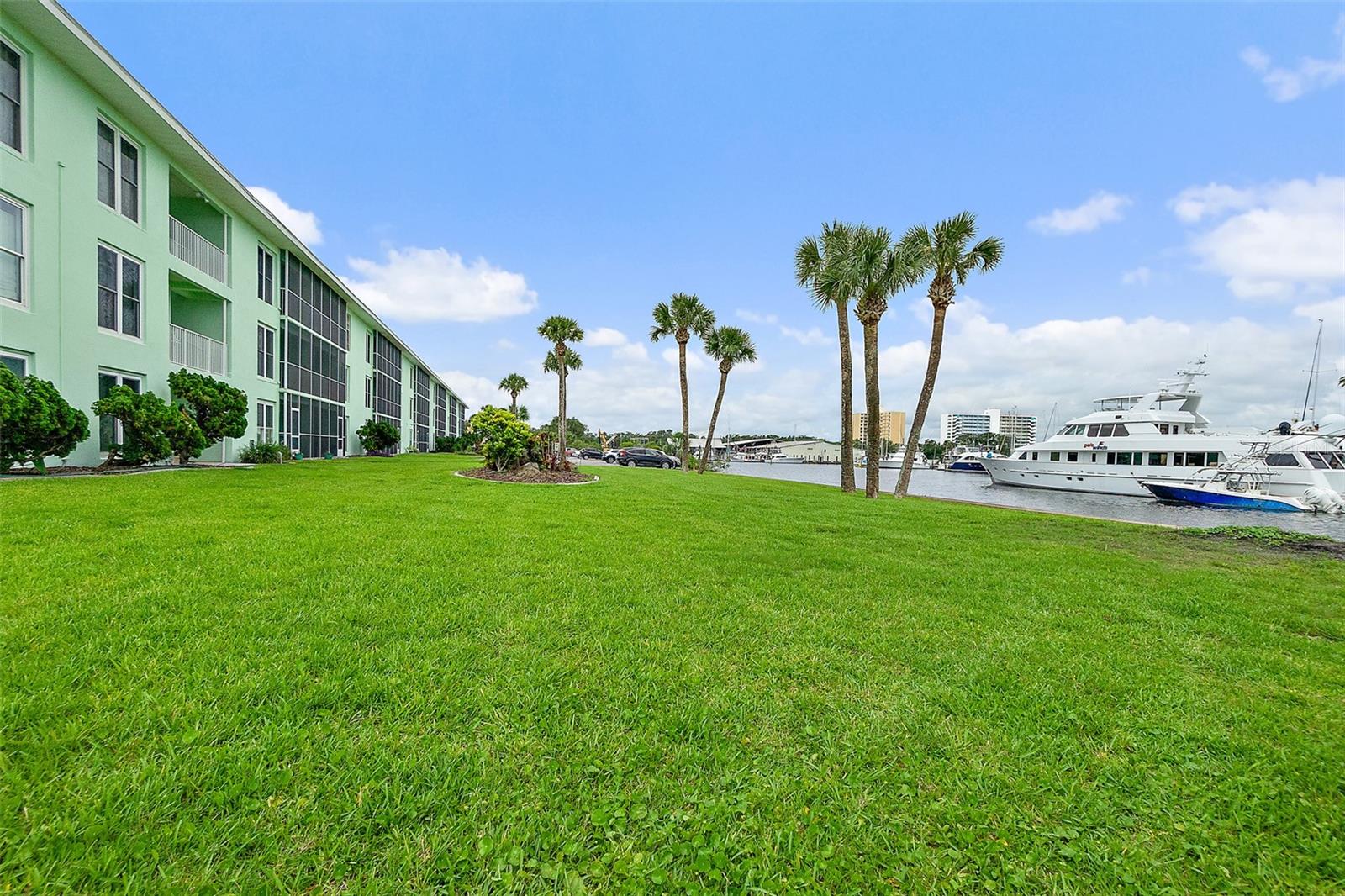 RIVER HOUSE - Residential