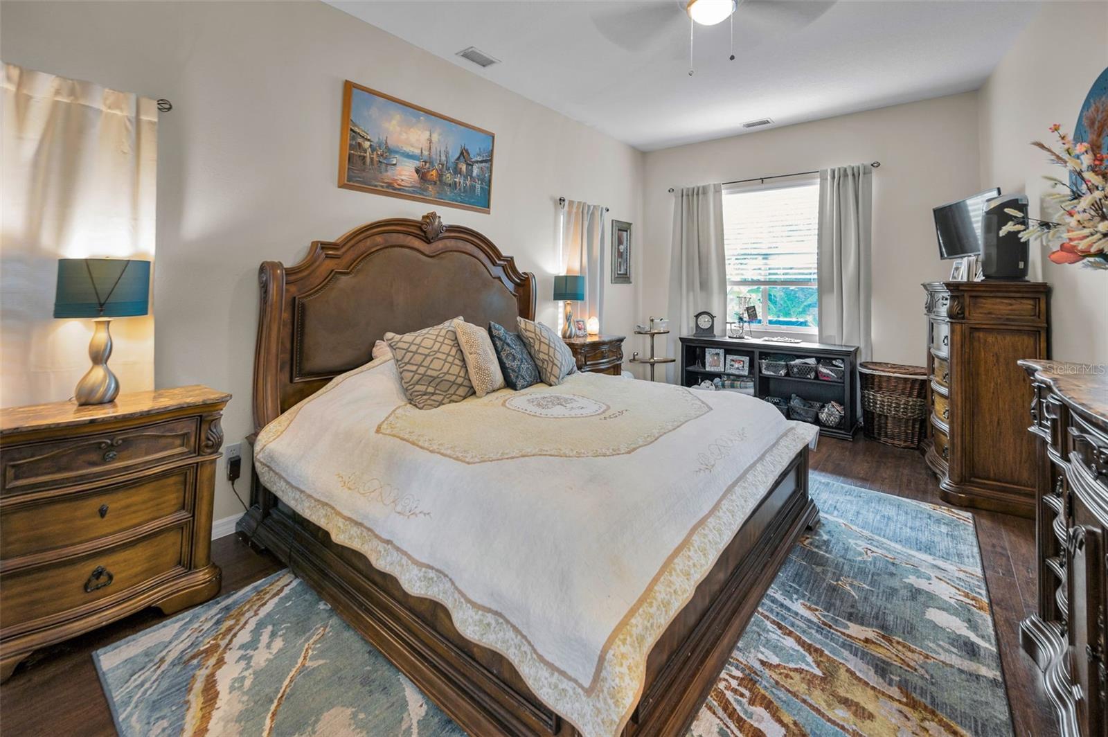 SIENNA WOODS - Residential