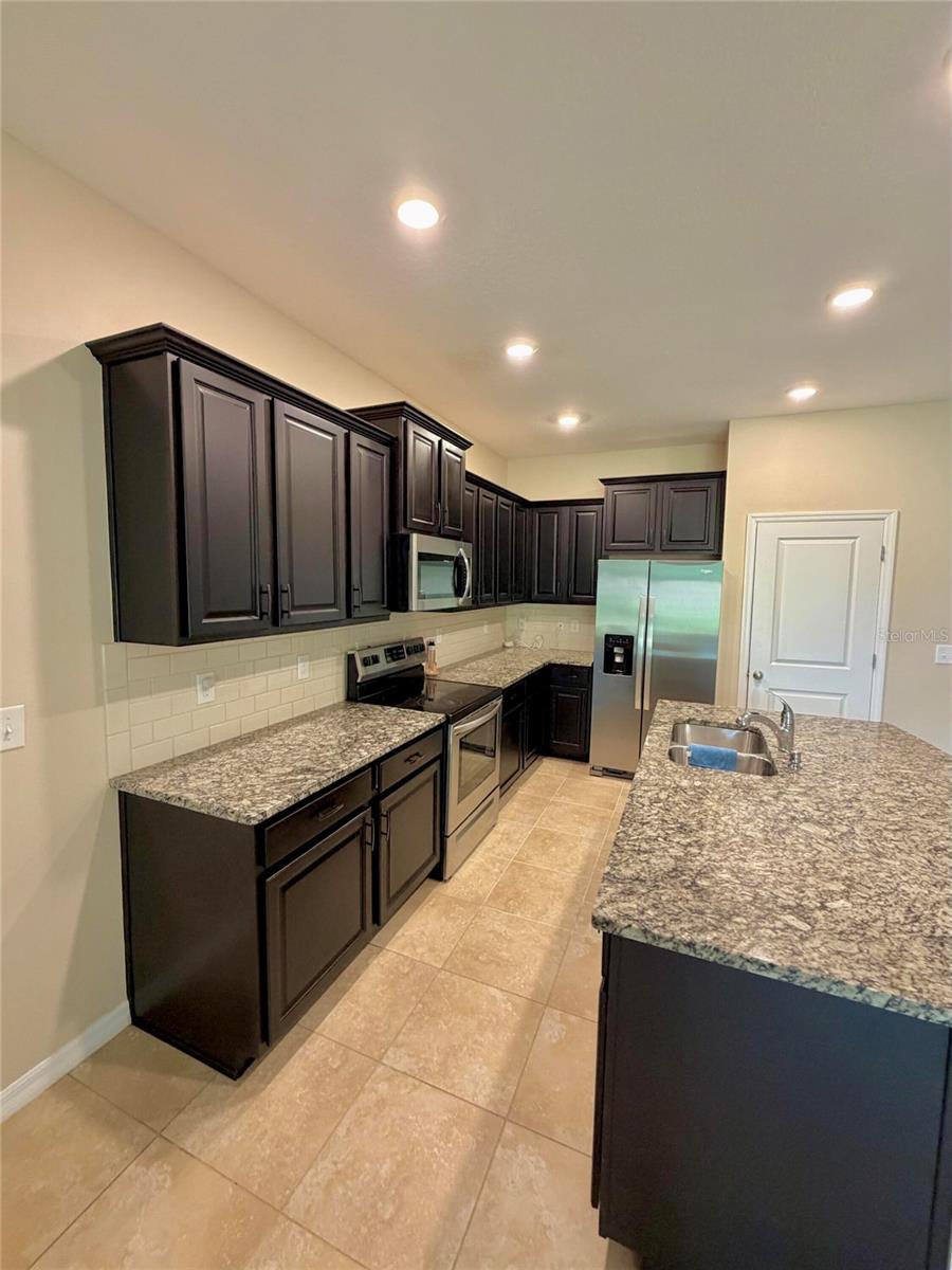 2463 MIDNIGHT PEARL DRIVE