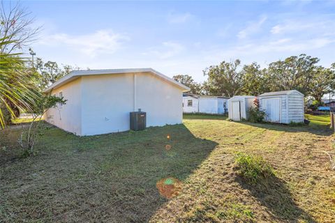 A home in PLANT CITY