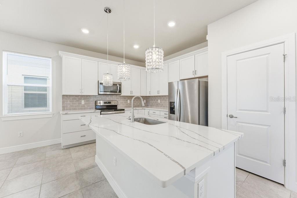 ISLES/LK NONA PH 3A - Residential Lease