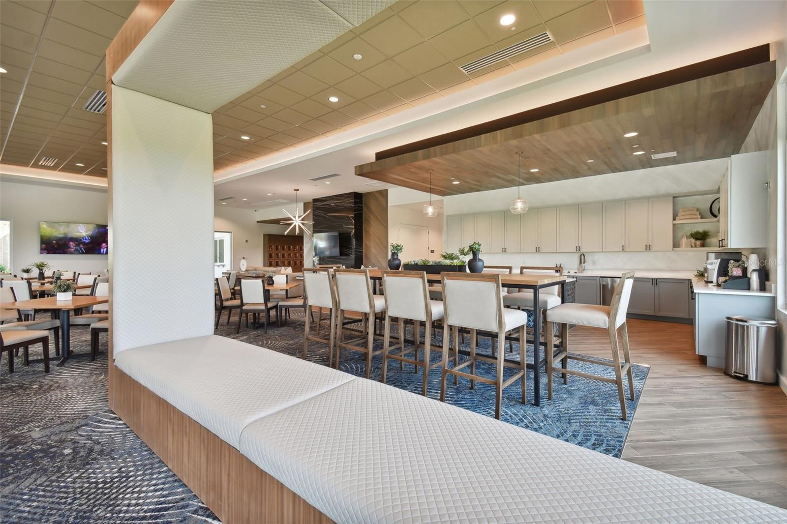 ESPLANADE/WIREGRASS RANCH PH - Residential