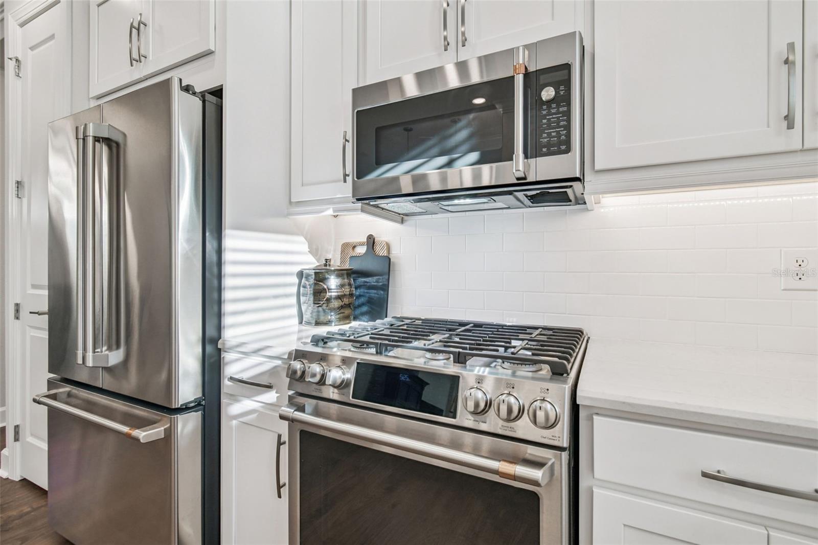 ESPLANADE/WIREGRASS RANCH PH - Residential