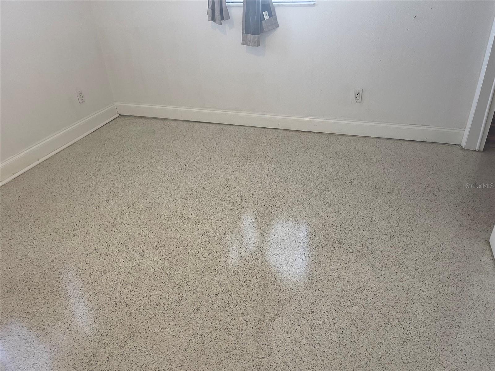 BEACON SQUARE - Residential Lease