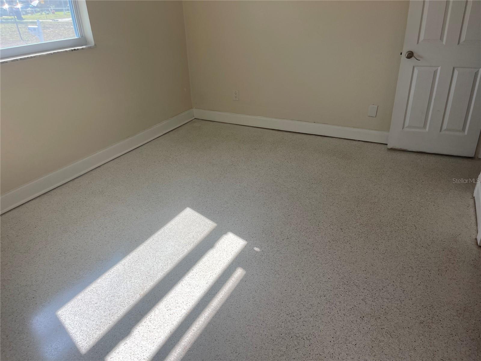 BEACON SQUARE - Residential Lease