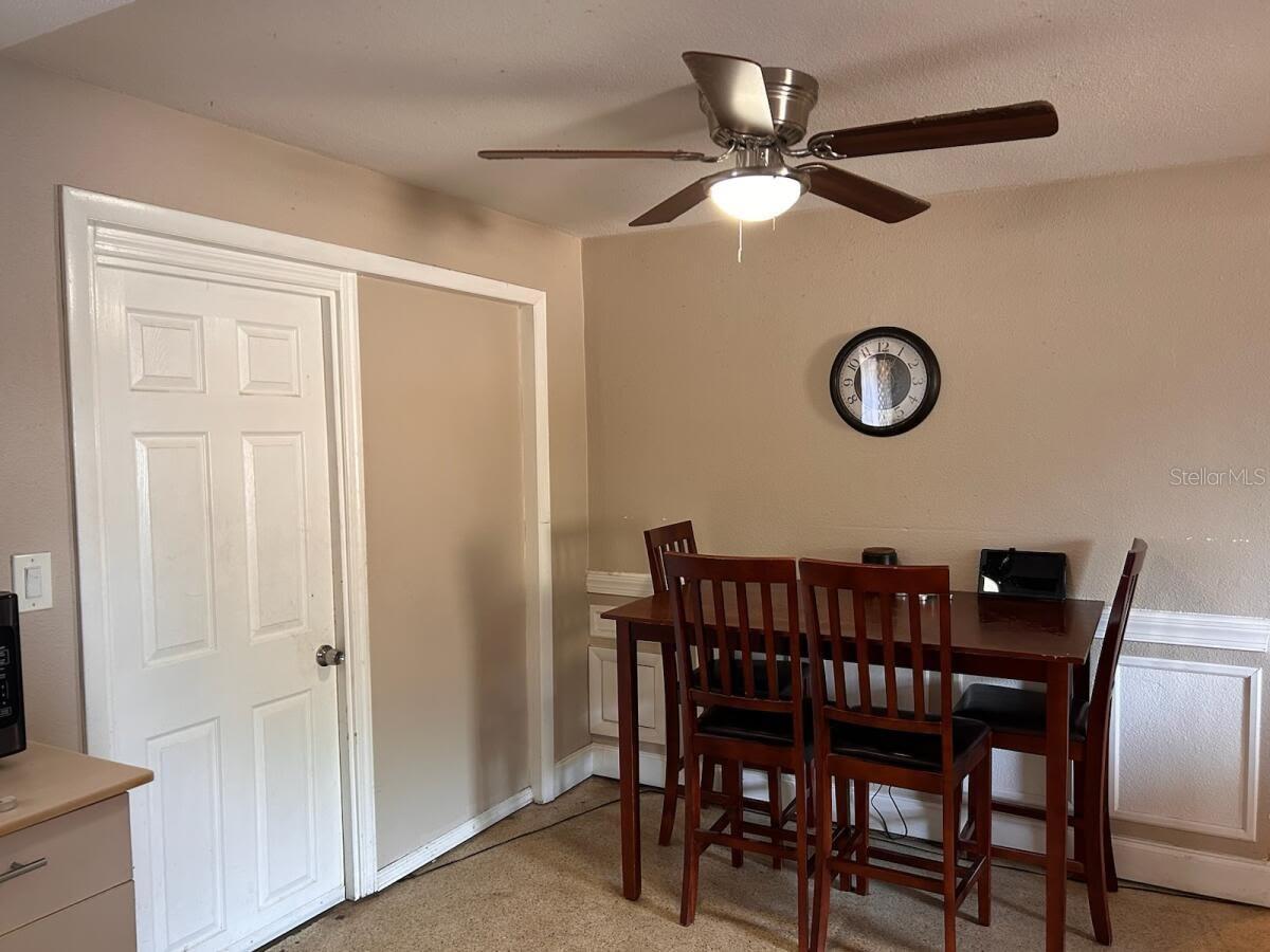 BEACON SQUARE - Residential Lease