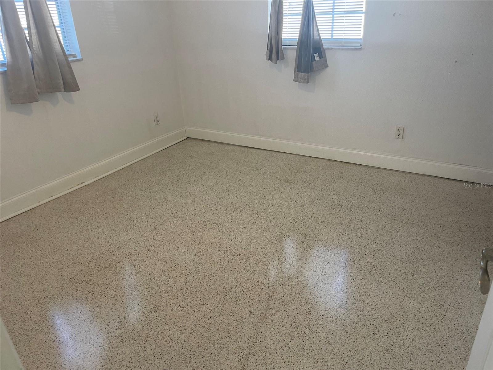 BEACON SQUARE - Residential Lease