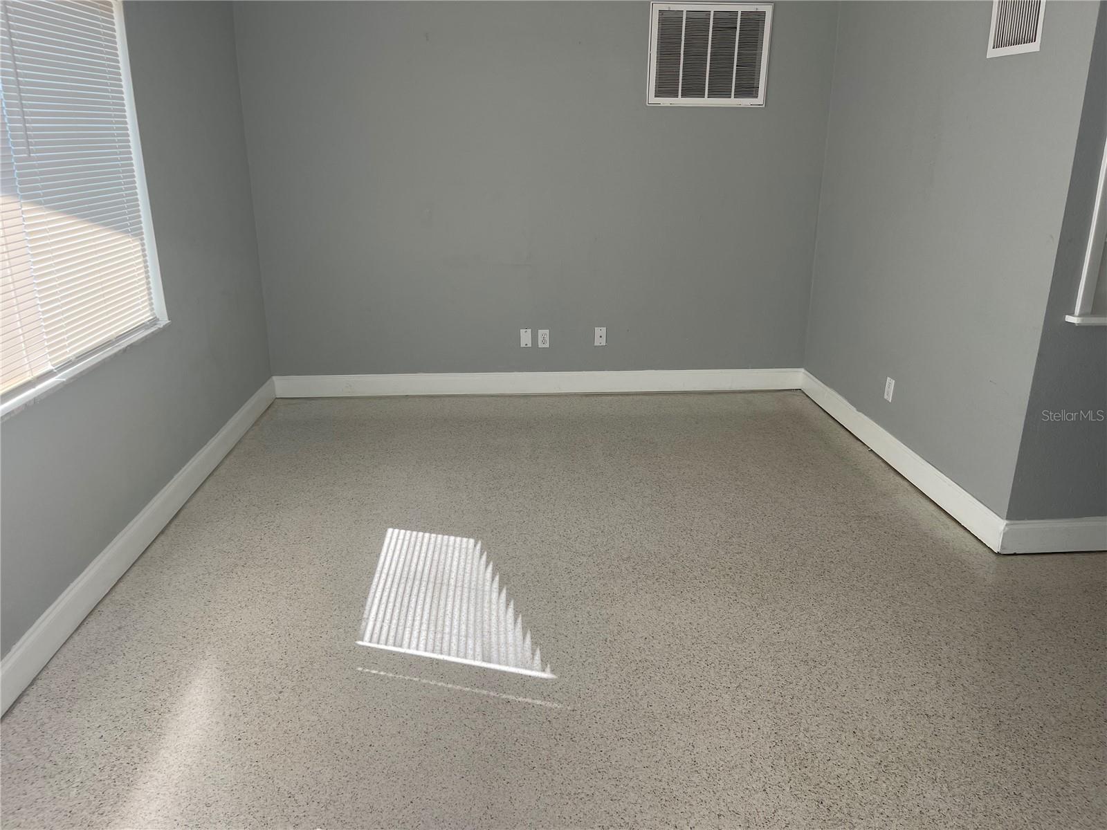 BEACON SQUARE - Residential Lease