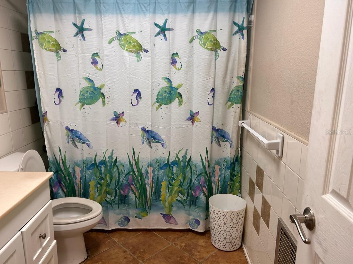 BEACON SQUARE - Residential Lease