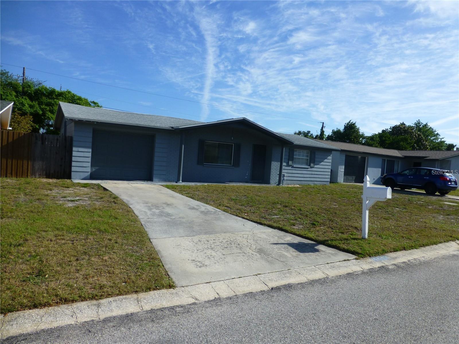 BEACON SQUARE - Residential Lease