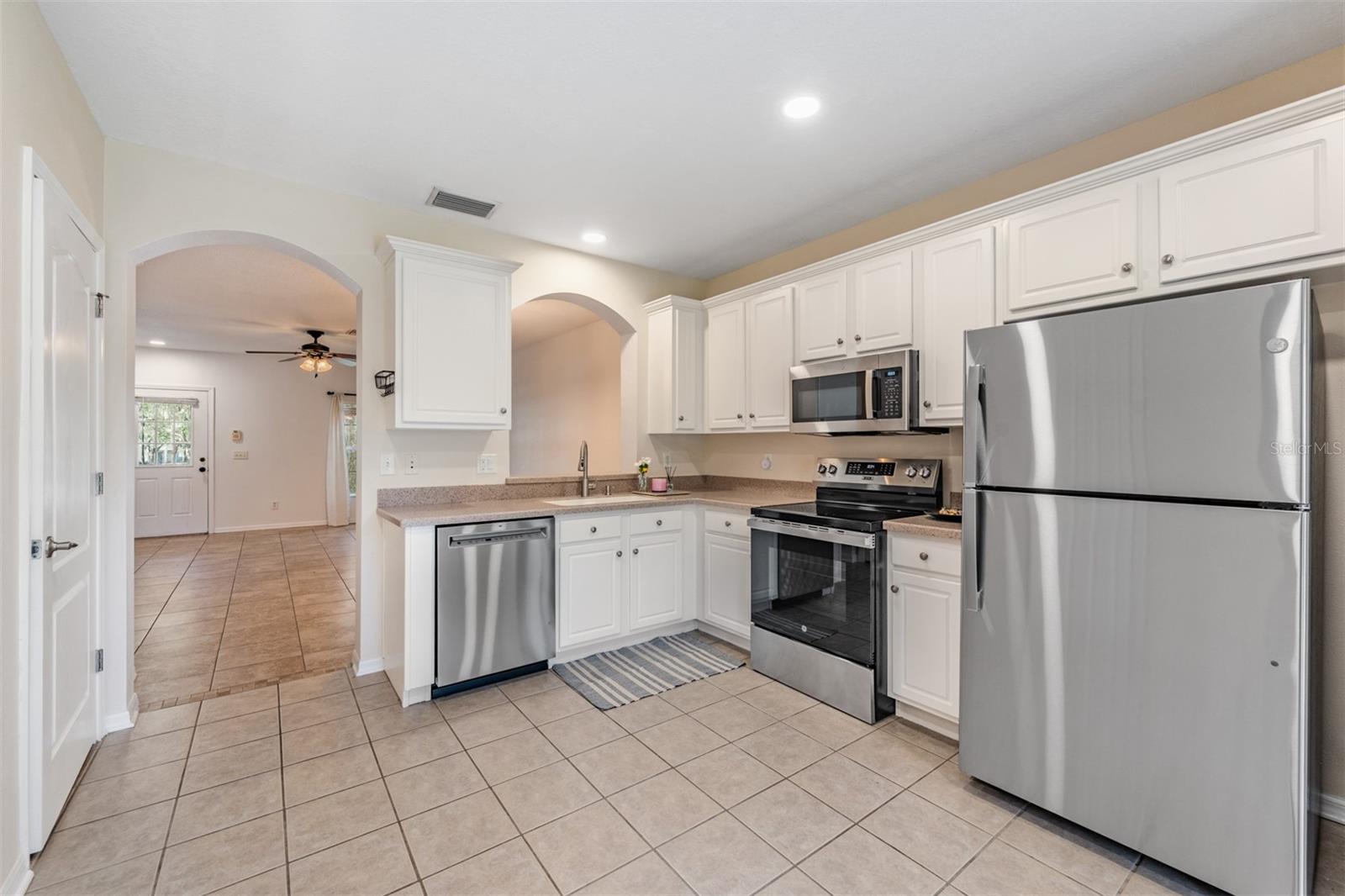 FISHHAWK RANCH TWNHMS PH - Residential