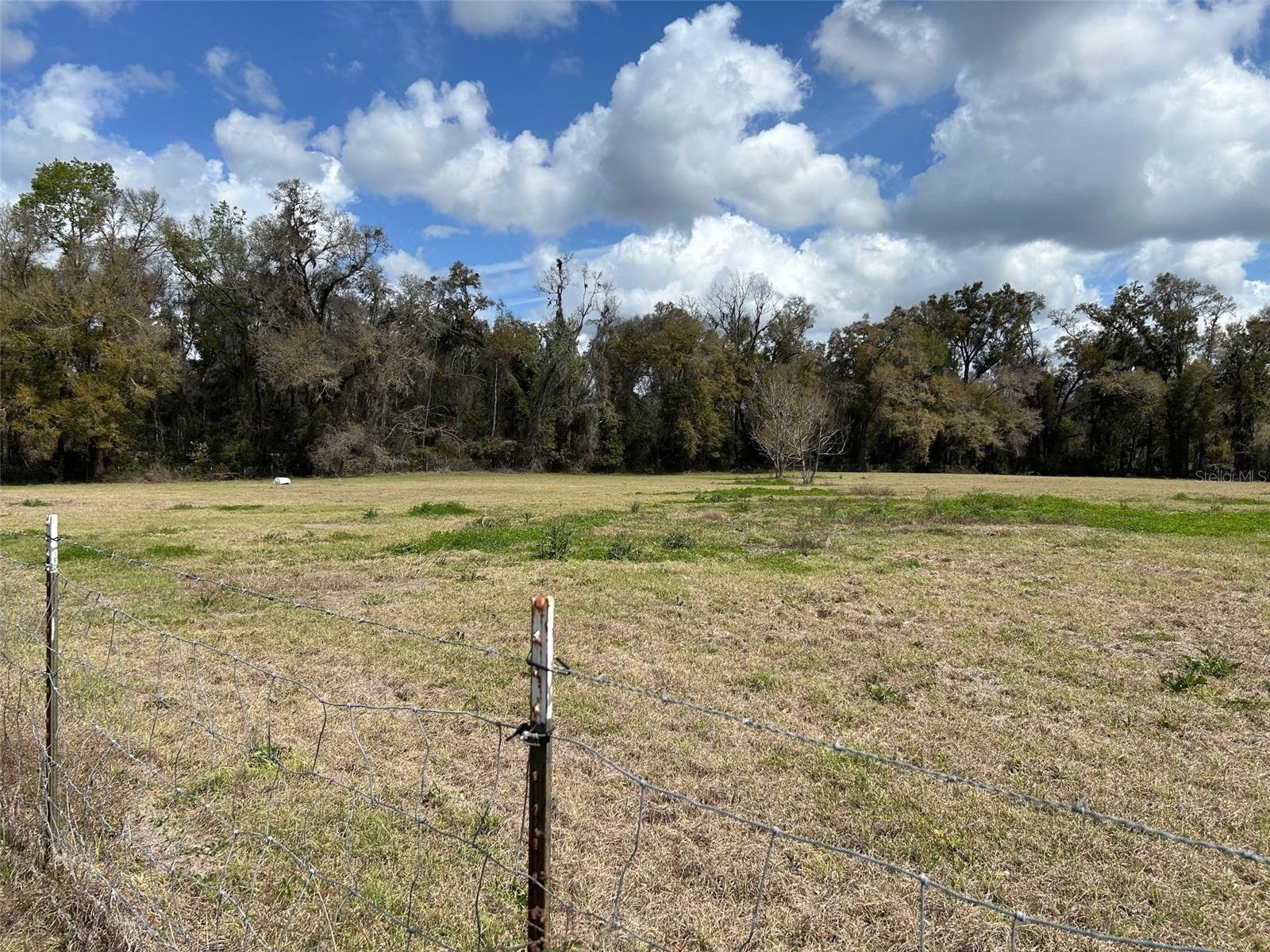 13925 NW US-441