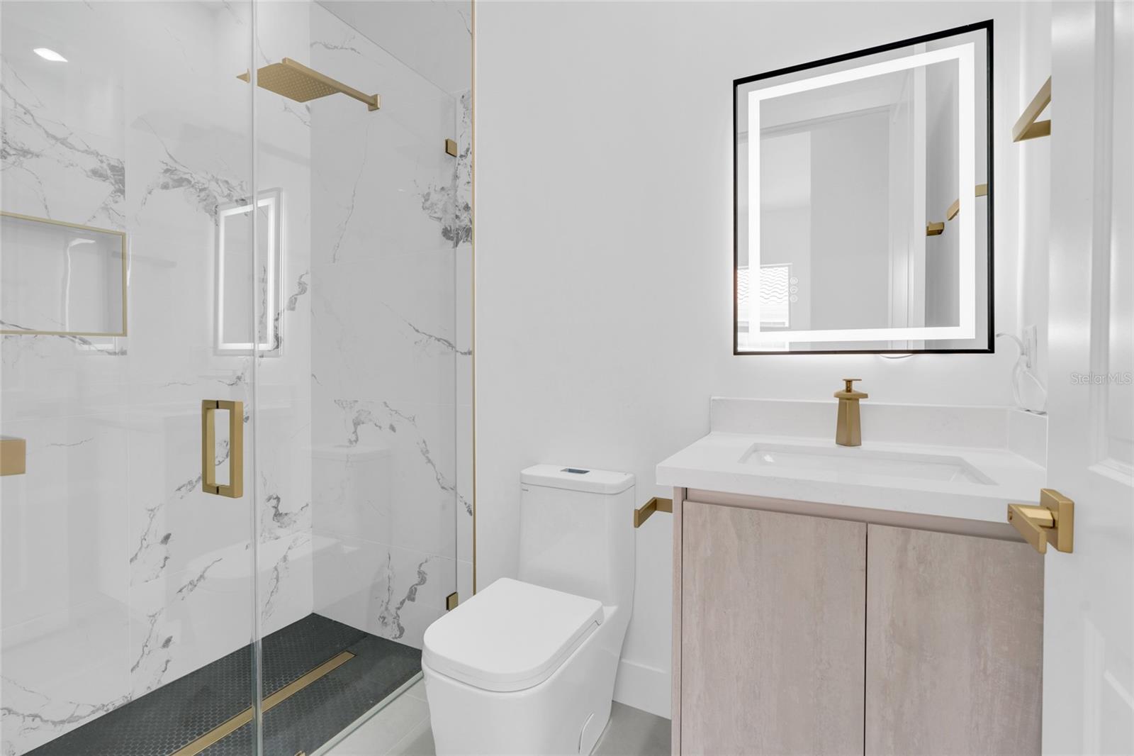 ROTONDA WEST PINE VLY - Residential