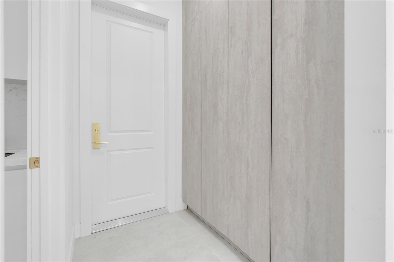 ROTONDA WEST PINE VLY - Residential