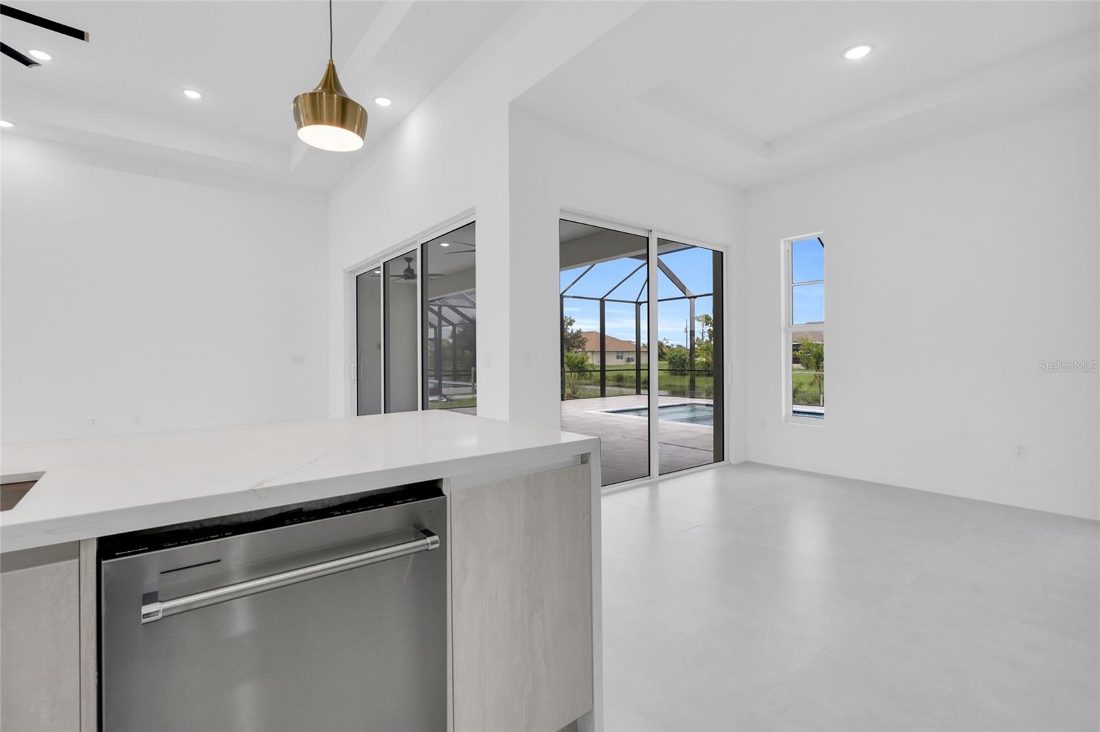 ROTONDA WEST PINE VLY - Residential