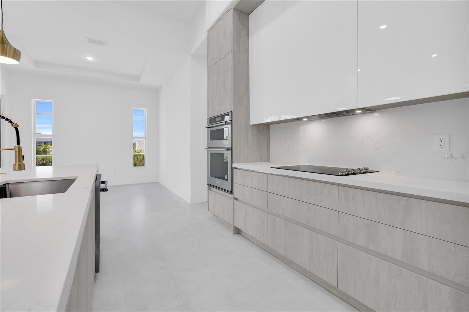 ROTONDA WEST PINE VLY - Residential