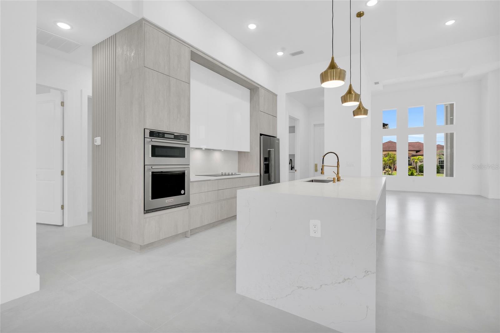 ROTONDA WEST PINE VLY - Residential