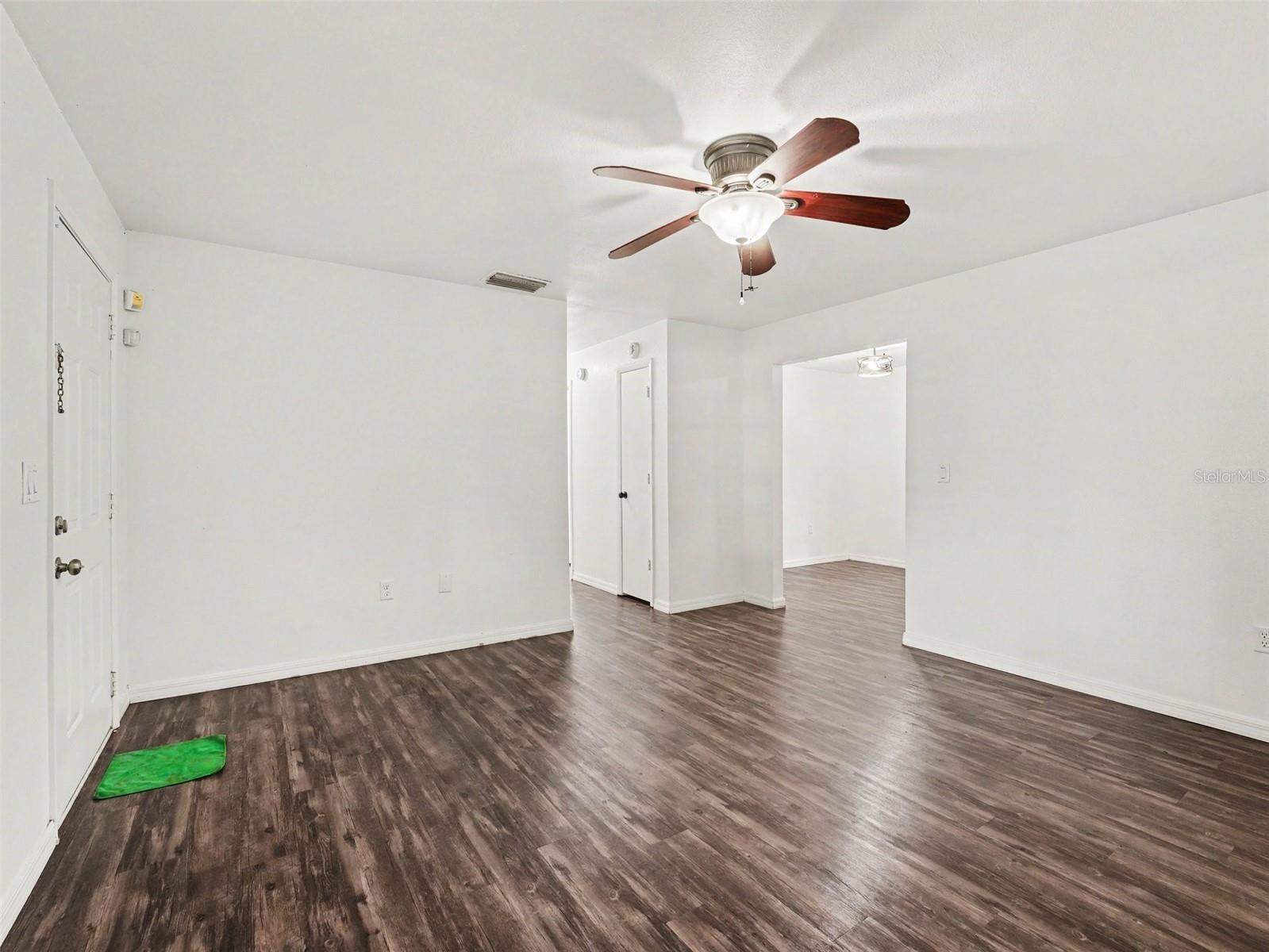 4042 HOMESTEAD DRIVE