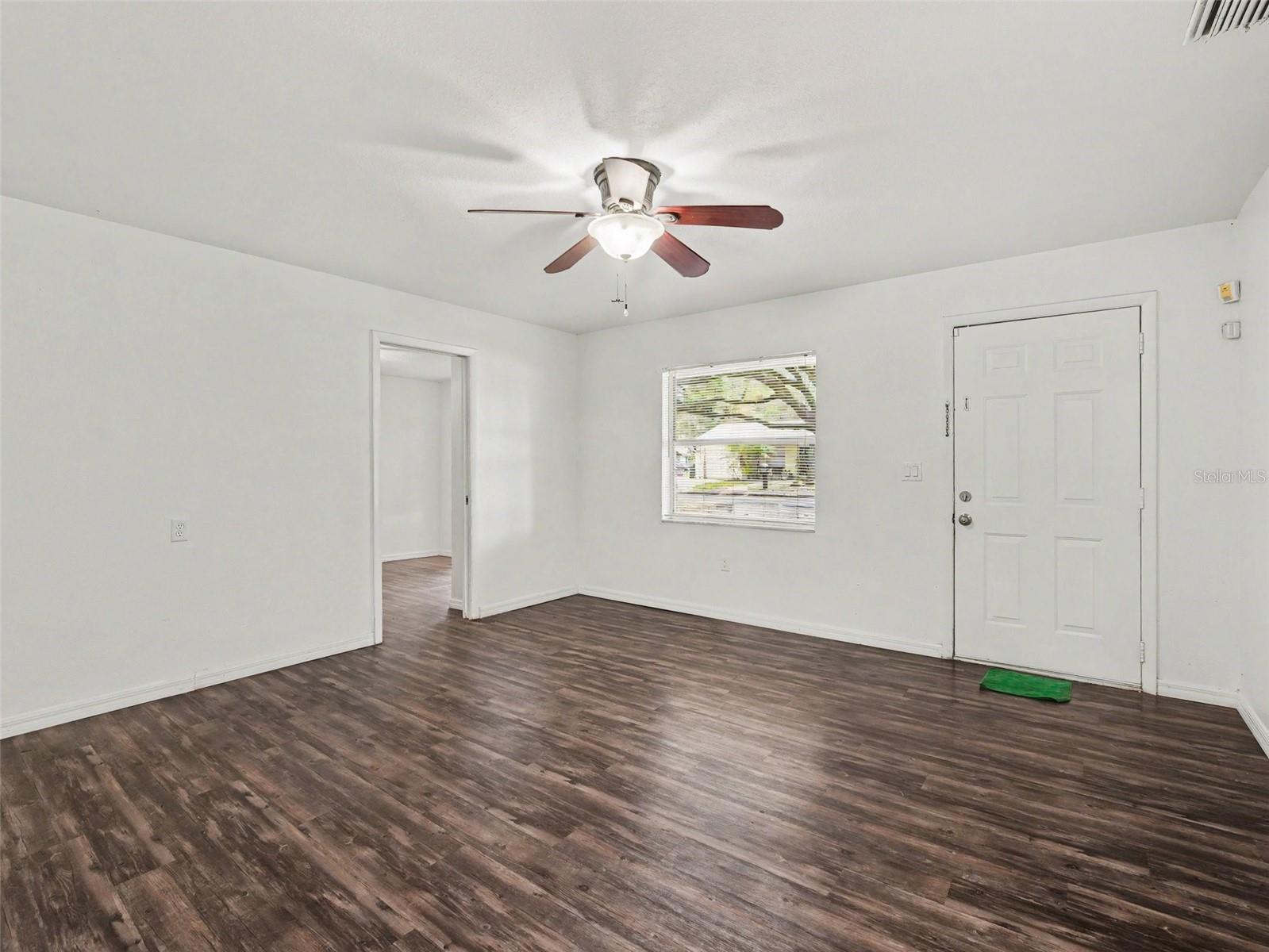 4042 HOMESTEAD DRIVE