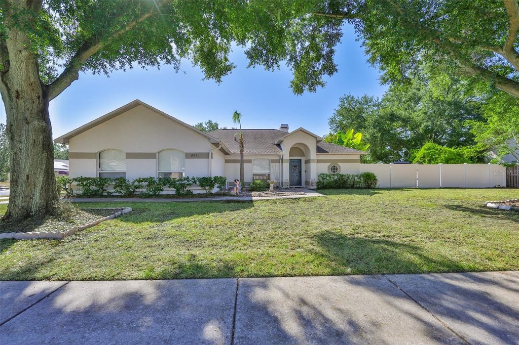 Photo of 10331 Ashley Oaks Drive, Riverview, FL 33578 (MLS # TB8449015)