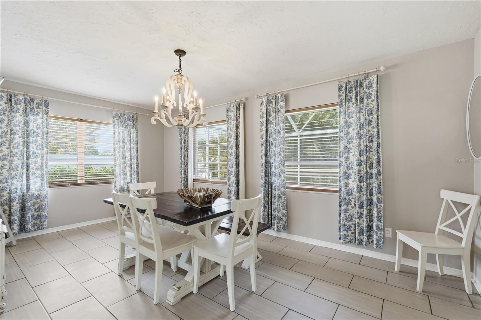 STEPHENSON MANOR - Residential