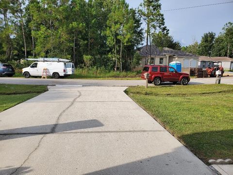 A home in POINCIANA