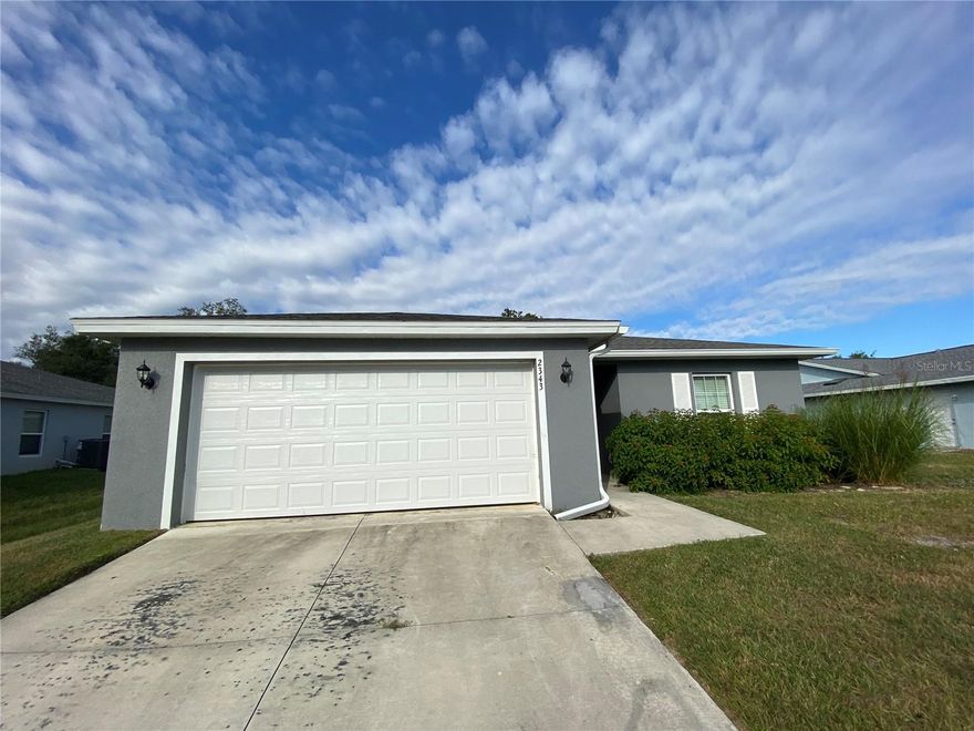 This is a 4 bedroom 2 bathroom Home located off Kings Highway. Stainless Steel appliances, granite counter tops, open lanai, washer and dryer hookup. 1821 sqft $1700 rent + $1700 Security req'd to move in. SMOKING PROHIBITED. Pets allowed with additional monthly $50 pet rent per pet. Max of 2 max weight 30pounds. Electric, water and lawn is tenants responsibility.


"EQUAL HOUSING OPPORTUNITY"