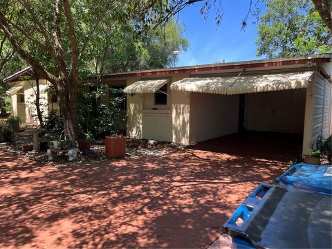 Photo of 218 E Palmetto Street, Davenport, FL 33837 (MLS # P4938471)