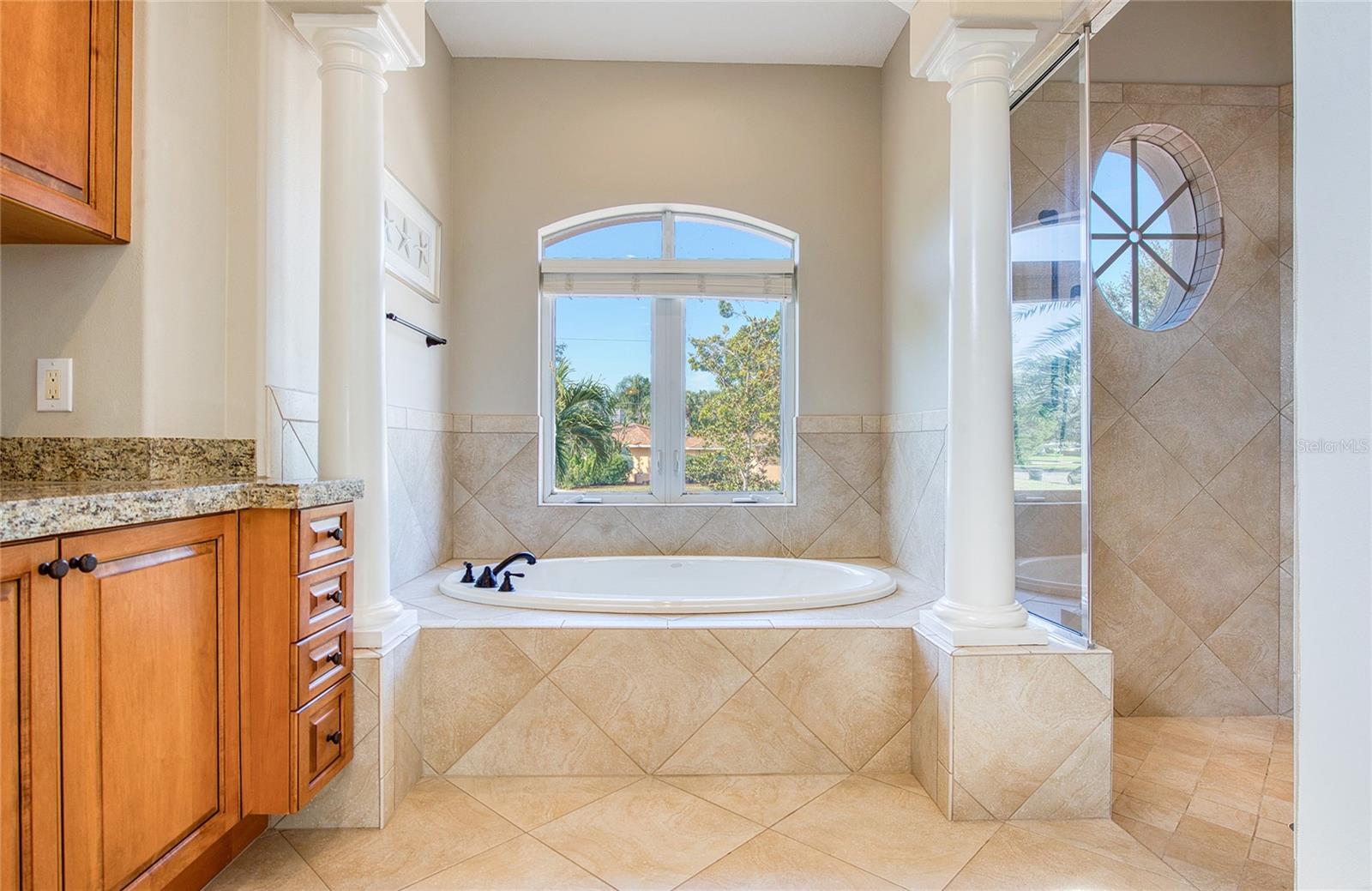 BAHAMA BEACH REP - Residential